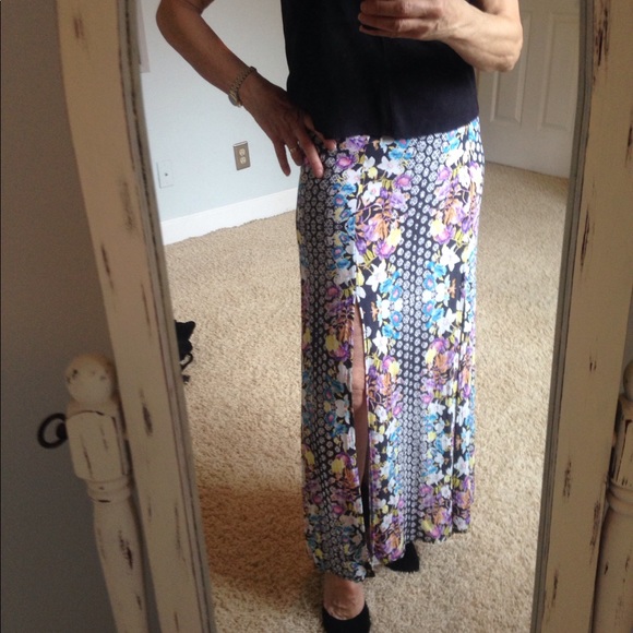 BOGO‼️Beautiful maxi skirt! - Picture 2 of 7